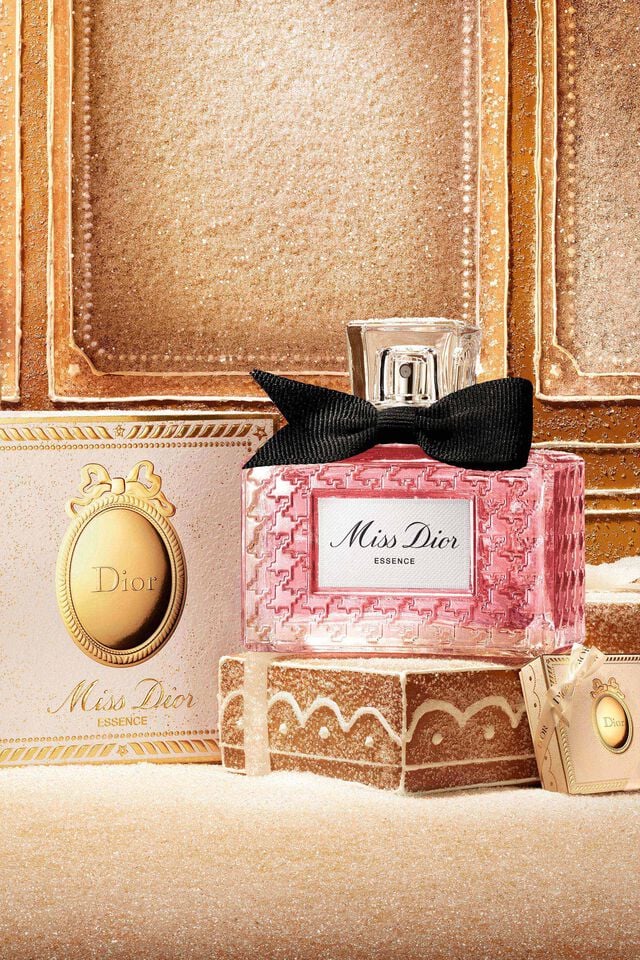 Miss Dior Essence Holiday Gift 2026 Edition — 2.7 oz