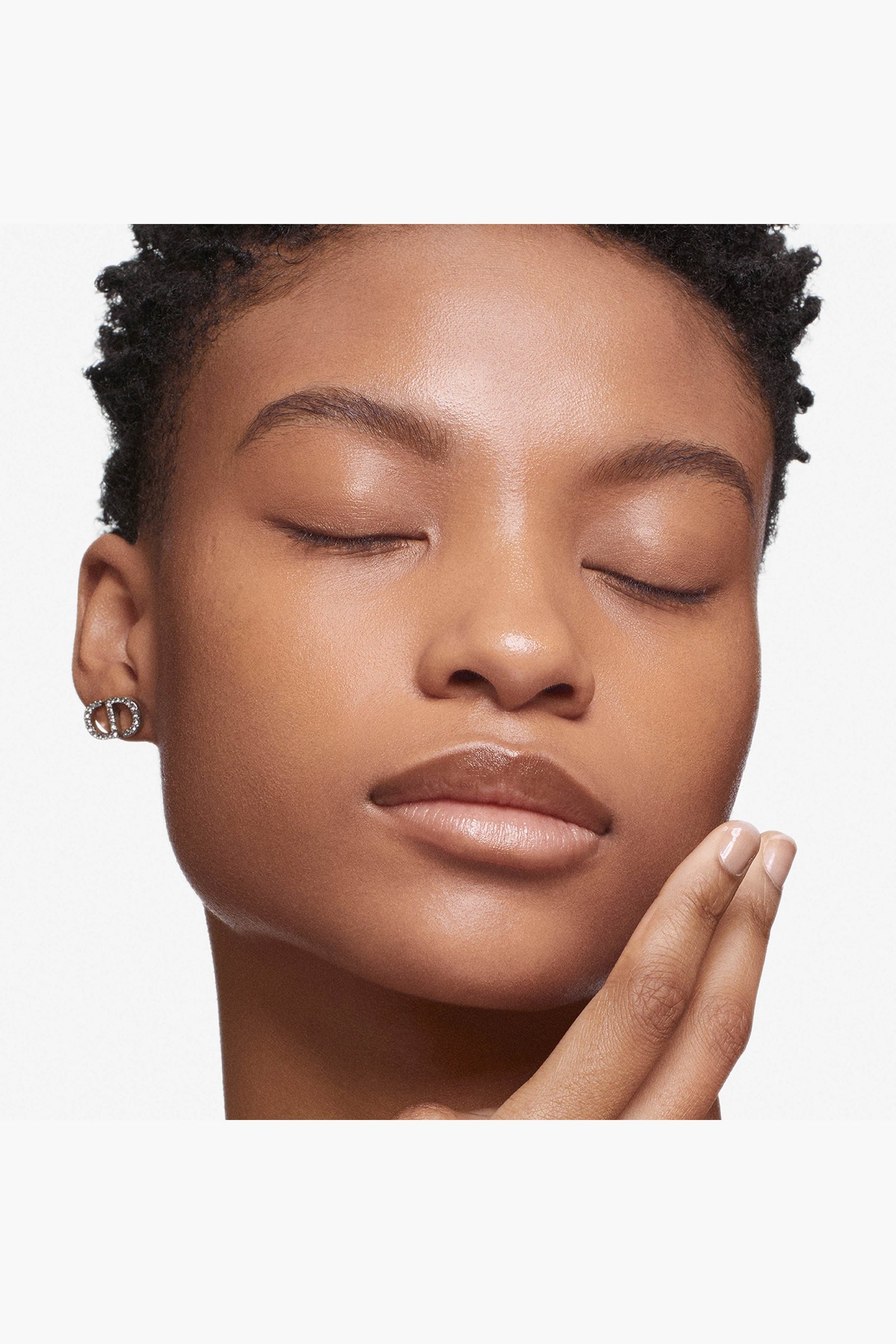 Dior Forever Hydra Nude color 4N — 4 N Neutral