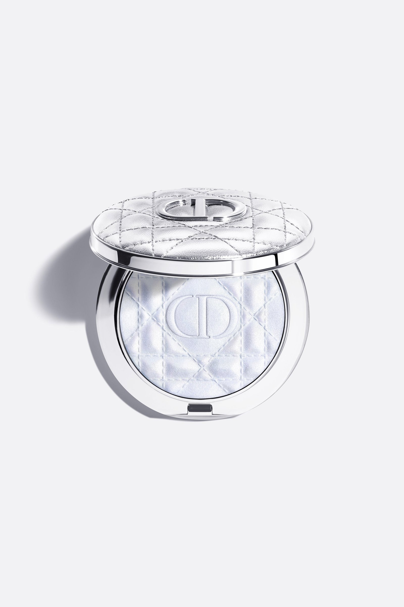 Dior Forever Glow Luminizer color 05 — 05 Blue Strobe